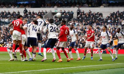 El delantero brasileño Igor Jesus of Nottingham Forest (I) logra el 0-1 durante el partido de la Premier League que han jugado Tottenham Hotspur y Nottingham Forest, en Londres, Reino Unido. EFE/EPA/DAVID CLIFF