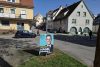 .- Vista del cartel electoral de la CDU en Donaueschingen, Alemania este sábado. El estado federado de Baden-Württemberg, en el suroeste de Alemania y bastión tradicional de los conservadores de la Unión Cristianodemócrata (CDU) y de Los Verdes, celebra mañana unas elecciones regionales en las que la ultraderechista Alternativa para Alemania (AfD) puede tener un fuerte repunte tras una campaña basada en jugar con el miedo de muchos habitantes ante el deterioro de la situación económica. EFE/ Rodrigo Zuleta

