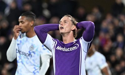 El juagdor del Fiorentina Albert Gudmundsson durante el partido de la Serie A que han jugado ACF Fiorentina e Inter FC en el Artemio Franchi Stadium en Florencia, Italia. EFE/EPA/CLAUDIO GIOVANNINI