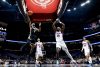 El escolta de los Atlanta Hawks Nickeil Alexander-Walker (i) en acción contra el escolta de los Philadelphia 76ers Quentin Grimes (c) y el pívot de los 76ers Adem Bona (d) durante la primera mitad de un partido de baloncesto de la NBA entre los Philadelphia 76ers y los Atlanta Hawks en Atlanta, Georgia (EE.UU.). EFE/ERIK S. LESSER SHUTTERSTOCK OUT
