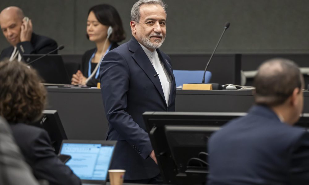 El ministro de Exteriores iraní, Abás Araqchí, en una imagen de archivo. EFE/EPA/MARTIAL TREZZINI