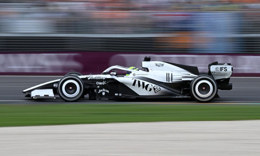 El piloto mexicano de la escudería Cadillac Sergio Pérez en Austrlia. EFE/EPA/JAMES ROSS