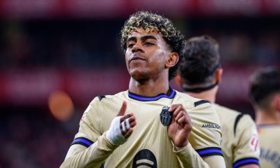 El delantero del Barcelona Lamine Yamal celebra su gol durante el partido de la jornada 27 de LaLiga que Athletic Club de Bilbao y FC Barcelona disputaron en San Mamés. EFE/Javier Zorrilla