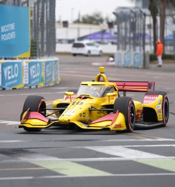 El piloto español de la escudería Chip Ganassi Racing, Alex Palou, participa en una carrera, en el Firestone Grand Prix en San Petersburgo, Florida (EE.UU.). EFE/Alberto Boal