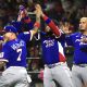 Jugadores de Puerto Rico celebran este viernes el triunfo por 5-0 sobre Colombia en partido de la primera jornada del Grupo A del VI Clásico Mundial de Béisbol jugado en el estadio Hiram Bithorn de San Juan. EFE/ Thais Llorca
