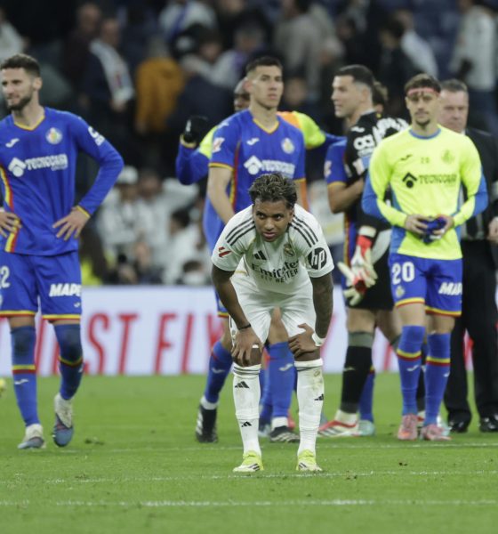 El delantero brasileño del Real Madrid Rodrygo Goes, a la finalización del encuentro contra el Getafe. EFE / Juanjo Martín.