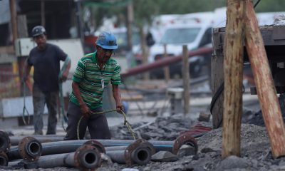 Voluntarios trabajan en el rescate de mineros atrapados en el estado de Sinaloa, México. Imagen de archivo. EFE/ Antonio Ojeda