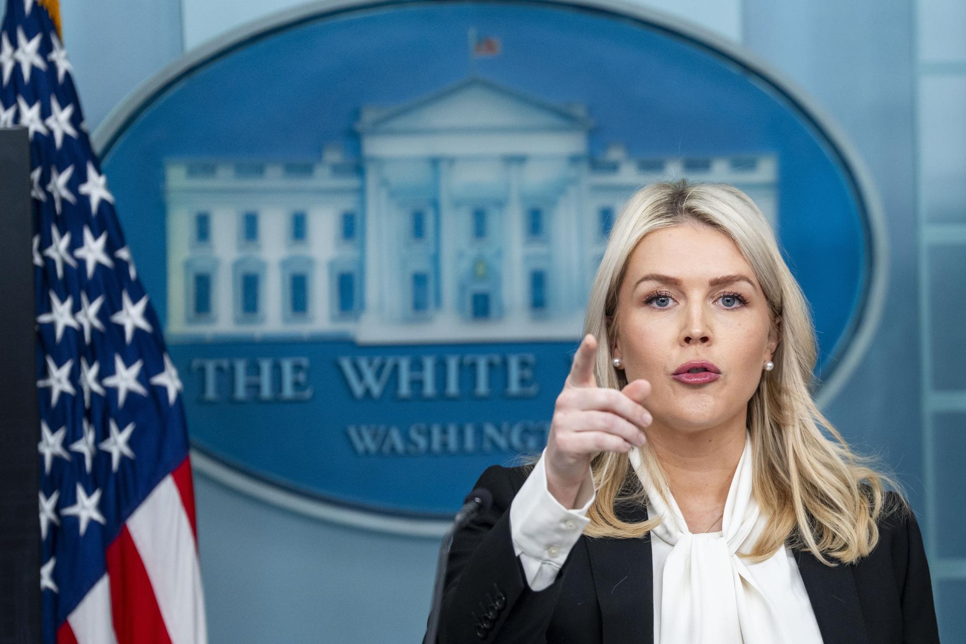 Fotografía de archivo de la portavoz de la Casa Blanca, Karoline Leavitt. EFE/EPA/BONNIE CASH / POOL