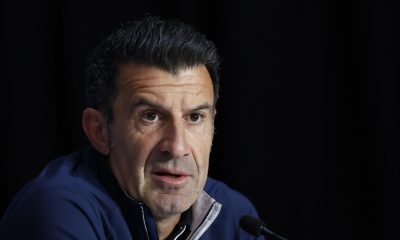 El exfutbolista Luis Figo participa en la rueda de prensa convocada antes de la  ceremonia de entrega de los Premios Laureus, este lunes, en el Palacio de Cibeles, en Madrid. EFE/ Mariscal