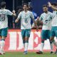 Francisco Trincao (2i), de Portugal, celebra su gol con sus compañeros João Cancelo (i), Bruno Fernandes (2d) y Gonçalo Ramos (d) durante el partido amistoso internacional entre la selección de EE.UU. y Portugal en el Mercedes-Benz Stadium de Atlanta (EE.UU.). EFE/ERIK S. LESSER