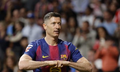 El delantero del FC Barcelona Robert Lewandowski, durante el partido disputado por su equipo el pasado 4 de abril contra el Atlético de Madrid, correspondiente a la trigésima jornada de LaLiga EA Sports. EFE/ Mariscal