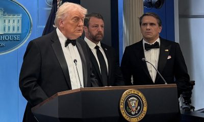 El presidente de los Estados Unidos, Donald Trump, habla en una rueda de prensa este sábado, en Washington (Estados Unidos).EFE/ Octavio Guzmán