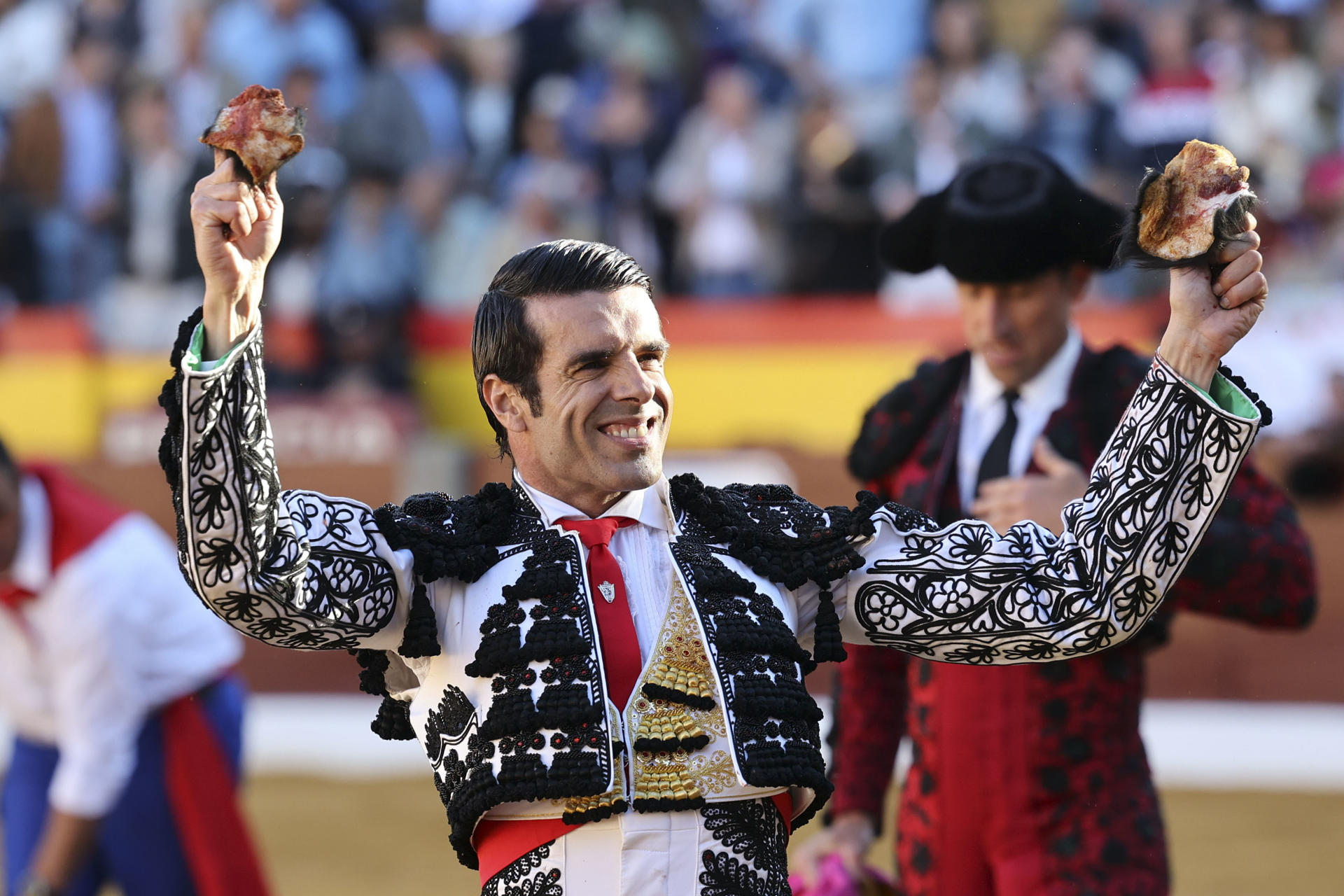 Fotografía de archivo donde aparece el diestro Emilio de Justo. EFE/ Jero Morales