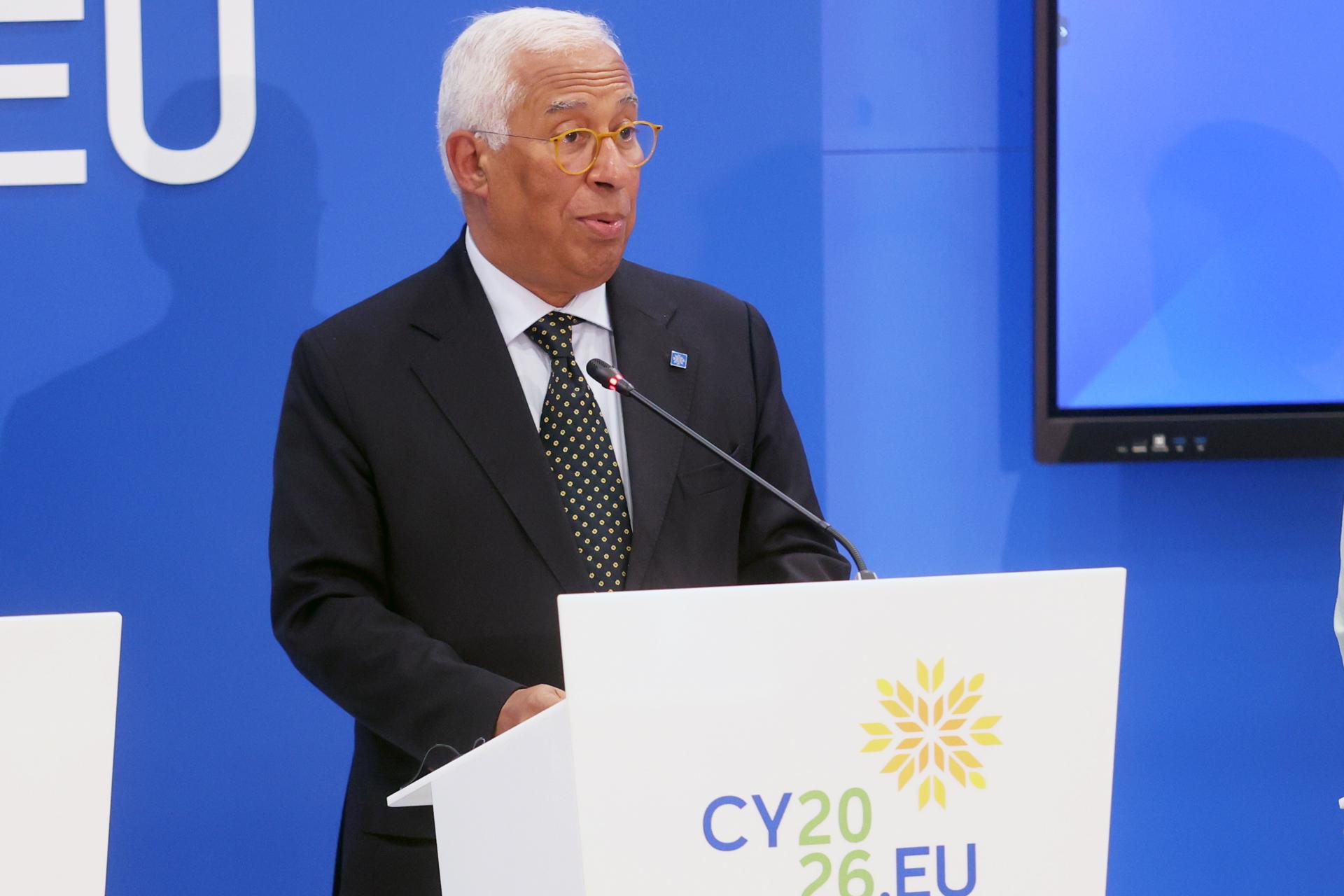 El presidente del Consejo Europeo, António Costa, participa en una conferencia de prensa durante una reunión informal de los Jefes de Estado o de Gobierno de la UE en Nicosia (Chipre), 24 de abril de 2026. Se espera que los líderes de la UE aborden los acontecimientos geopolíticos actuales y la respuesta de Europa a ellos. (Chipre) EFE/EPA/GEORGE CHRISTOFOROU