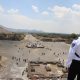 Un policía Estatal supervisa este miércoles en la Zona Arqueológica de Teotihuacán, en el Estado de México (México). EFE/Mario Guzmán