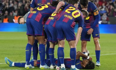 El delantero del FC Barcelona Lamine Yamal, en el momento de lesionarse durante el partido de la jornada 33 de LaLiga ante el Celta de Vigo. EFE/Enric Fontcuberta