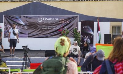 AUSERD (CAMPAMENTOS DE REFUGIADOS SAHARAUIS), 29/04/2026.- La wilaya (región) de Auserd acoge esta semana, tras dos años de ausencia, la XIX edición del Festival Internacional de Cine del Sáhara Occidental (FiSahara), que reúne a cineastas, artistas y activistas de derechos humanos de distintos países bajo el lema 'Caminando en nuestra tierra'. EFE/ Taher Mulay