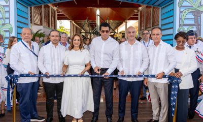 Fotografía cedida por la feria DATE que muestra al ministro de Turismo de la República Dominicana, David Collado Morales (c), en la inauguración de la feria de turismo DATE 2026 en Punta Cana (Republica Dominicana). EFE/ DATE