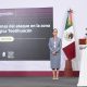 La secretaria de Gobernación de México, Rosa Icela Rodríguez (d), habla este martes durante una conferencia de prensa de la presidenta de México, Claudia Sheinbaum, en el Palacio Nacional de la Ciudad de México (México). EFE/José Méndez
