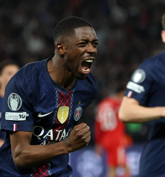 El jugador del PSG Ousmane Dembele celebra el 3-2 durante el partido de ida de semifinales que han jugado Paris Saint-Germain y Bayern Munich en París, Francia. EFE/EPA/MOHAMMED BADRA