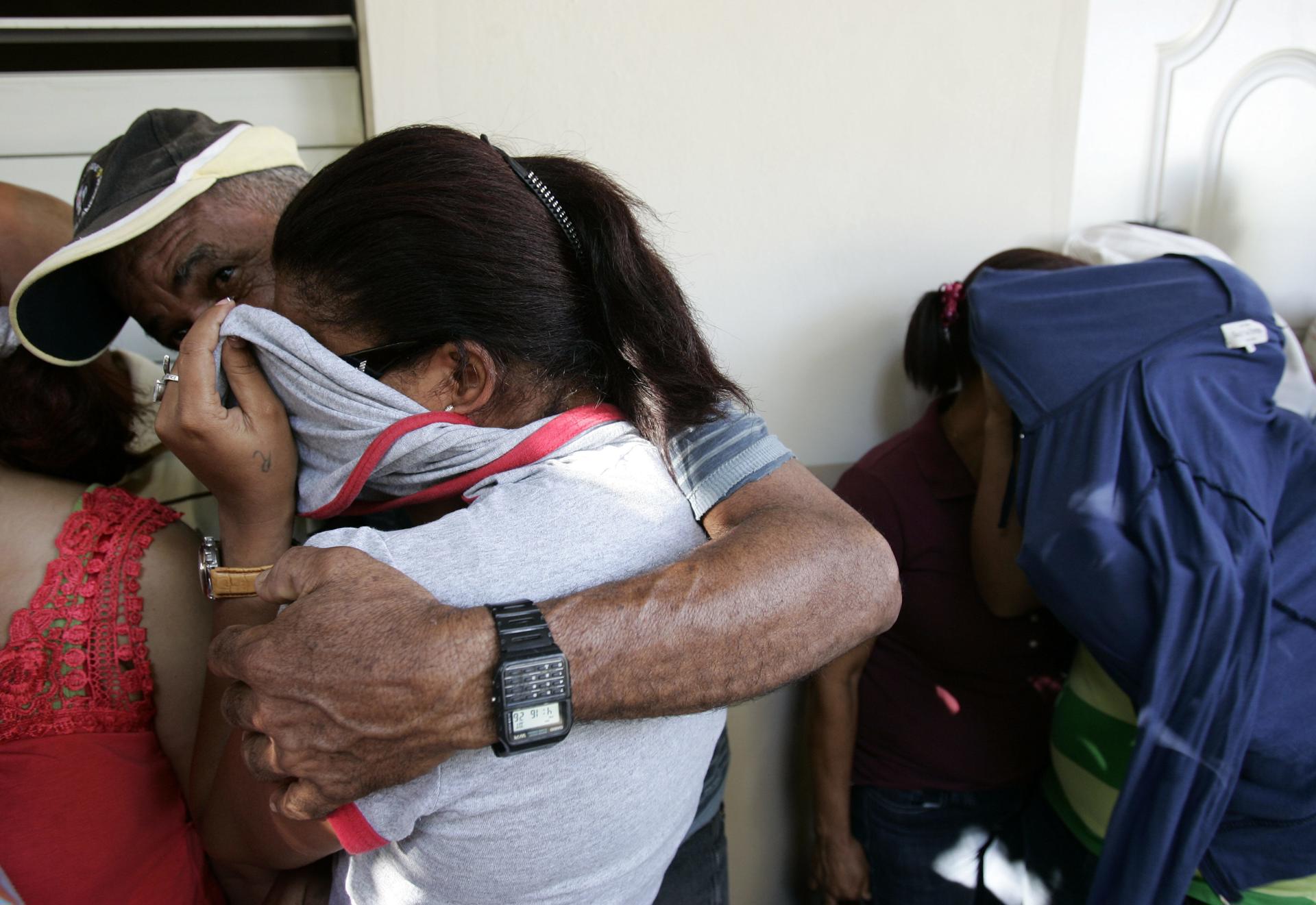 Los guardacostas detuvieron a 18 hombres y dos mujeres, quienes afirmaron ser de nacionalidad dominicana, y a otros dos hombres que dijeron ser procedentes de Haití. Imagen de archivo. EFE/Orlando Barría