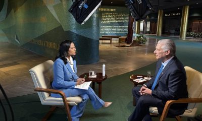 Fotografía cedida por la cadena televisiva NBC del presidente de Cuba, Miguel Díaz-Canel (d), en una entrevista este jueves, en la que aseguró que no renunciará a su cargo, en La Habana (Cuba) EFE/ Kristen Welker/ NBC News /SOLO USO EDITORIAL/NO VENTAS/ SOLO DISPONIBLE PARA ILUSTRAR LA NOTICIA QUE ACOMPAÑA (CRÉDITO OBLIGATORIO)