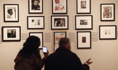 Personas recorren la exposición 'Elena Poniatowska Amor. Archivo Personal' este jueves, en el Museo del Estanquillo en Ciudad de México (México). EFE/Sáshenka Gutiérrez