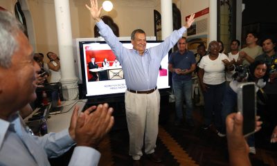 El candidato presidencial por el partido Buen Gobierno, Jorge Nieto, reacciona en su sede de campaña este domingo, en Lima (Perú). EFE/ Paul Vallejos