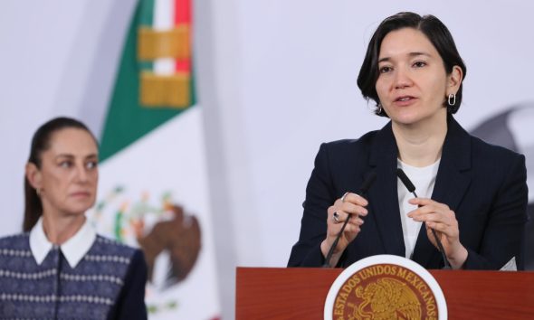 La titular del Secretariado Ejecutivo del Sistema Nacional de Seguridad Pública (Sesnsp), Marcela Figueroa, habla durante una rueda de prensa este martes, en el Palacio Nacional de la Ciudad de México (México). EFE/ Mario Guzmán