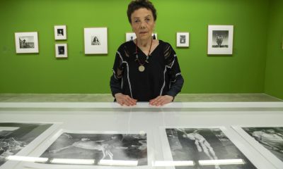 La fotógrafa mexicana Graciela Iturbide posa durante la inauguración de su exposición en Ciudad de Guatemala (Guatemala). EFE/ Mariano Macz