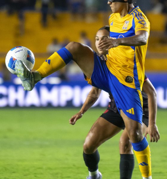 Stephany Mayor de Tigres controla un balón. Imagen de archivo. EFE/ Miguel Sierra