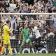El delantero del Valencia Umar Sadiq (c) celebra tras marcar el 2-0 durante el partido de LaLiga entre Valencia CF y Girona FC celebrado en el estadio de Mestalla, en Valencia. EFE/ Ana Escobar