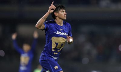 Robert Morales de Pumas celebra un gol este martes, durante un juego por la jornada 16 del torneo Clausura 2026 de la Liga MX, en el estadio Olímpico Universitario en Ciudad de México (México). EFE/Isaac Esquivel
