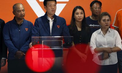 Fotografía de archivo, tomada el 08/02/2026, que muestra hablando al líder del reformista Partido del Pueblo tailandés, Natthaphong Ruengpanyawut, en una rueda de prensa en Bangkok. EFE/EPA/RUNGROJ YONGRIT