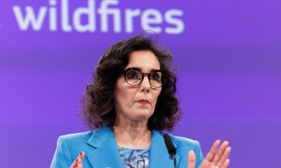 Imagen de Archivo de la comisaria europea de Igualdad, Preparación y Gestión de Crisis, Hadja Lahbib.
EFE/EPA/OLIVIER MATTHYS
 
//////////
 
BRUSSELS (Belgium), 25/03/2026.- EU Commissioner for Equality; Preparedness and Crisis Management Hadja Lahbib attends a press conference on the new strategy to tackle the rising wildfire threat, after the weekly College meeting of EU Commissioners in Brussels, Belgium, 25 March 2026. The EU Commission unveiled a new integrated approach to wildfire risk management, that aims at enhancing Europe's resilience against the growing threat of wildfires and ensure stronger protection for Europeans and the environment. (incendio forestal, Bélgica, Bruselas) EFE/EPA/OLIVIER MATTHYS