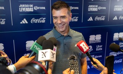 El exfutbolista mexicano Jared Borgetti habla con periodistas en Monterrey (México). Fotografía de archivo. EFE/ Miguel Sierra