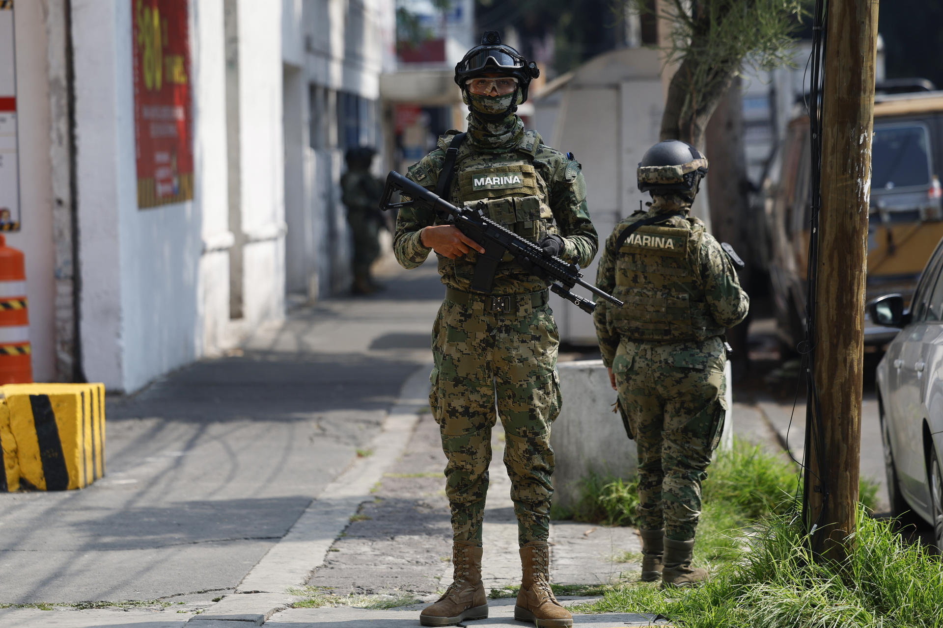 Integrantes de la Marina resguardan calles de la Ciudad de México luego de que se presentarra un atentado. Imagen de archivo. EFE/ Sáshenka Gutiérrez