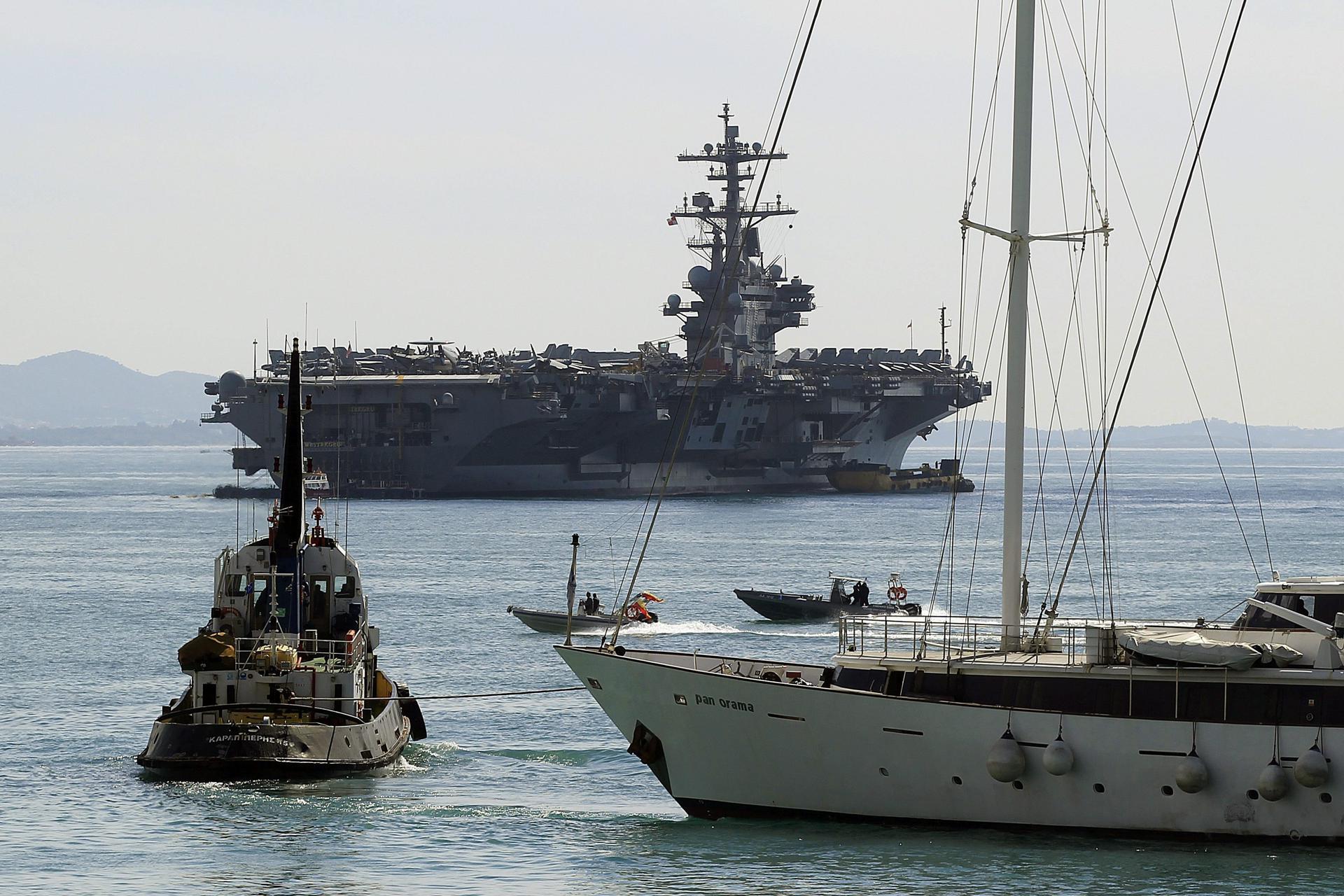 El portaaviones de la Armada estadounidense USS George H.W. Bush. Imagen de archivo. EFE/Orestis Panagiotou