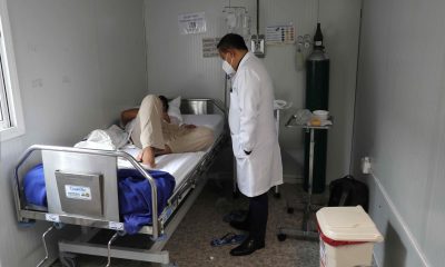 Un paciente es atendido tras ser diagnosticado con la viruela del mono. Imagen de archivo. EFE/ Paolo Aguilar