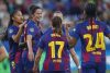 La defensora del FC Barcelona Marta Torrejón (2i) celebra su gol con sus compañeras durante el encuentro correspondiente a la jornada 25 de la Liga F entre FC Barcelona y FC Badalona Women este lunes en el estadio Johan Cruyff de la localidad barcelonesa de Sant Joan Despi. EFE/Quique García