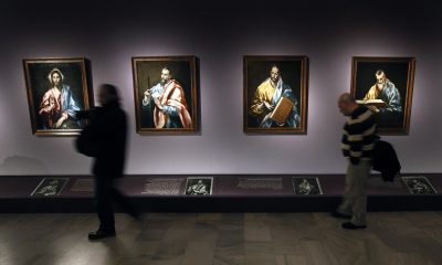 En la imagen de archivo, varias personas visitan la exposición "El Greco, Toledo 1900". EFE/EDUARDO ABAD