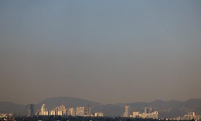 Fotografía del 11 de marzo de 2026, que muestra una capa de contaminación sobre Ciudad de México (México). EFE/ Sáshenka Gutiérrez