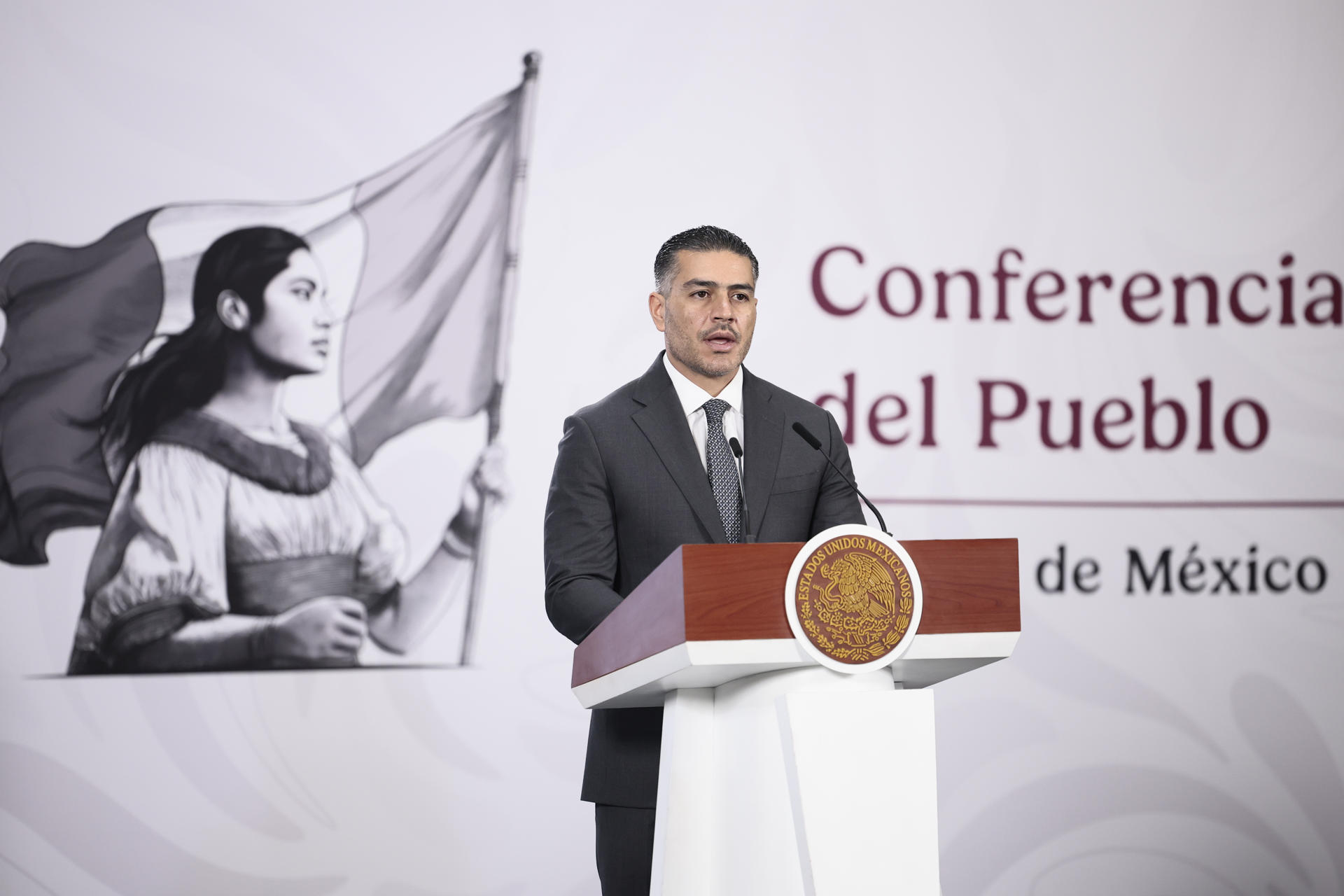 El secretario de Seguridad y Protección Ciudadana de México, Omar García Harfuch, habla durante una conferencia de prensaen el Palacio Nacional de la Ciudad de México (México). Imagen de archivo. EFE/José Méndez