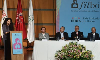 La ministra de las Culturas de Colombia, Yannai Kadamani (i), destacó que la Feria Internacional del Libro de Bogotá (FILBo) se ha consolidado como "un ritual contemporáneo", este martes durante la inauguración de la 38 FILBo en Bogotá (Colombia). EFE/ Mauricio Dueñas Castañeda