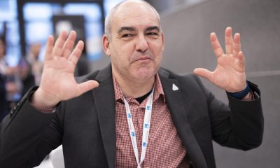 Fotografía de archivo fechada el 21 de febrero de 2024 del ingeniero español Carlos García-Galán hablando durante su intervención en el congreso 'Small Satellites & Services International Forum en Málaga (España). EFE/Carlos Díaz