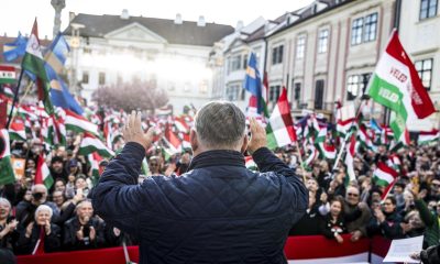 El primer ministro húngaro y líder del partido Fidesz, Viktor Orbán, se dirige a sus seguidores durante un mitin de campaña en Sopron, Hungría, el 8 de abril de 2026. EFE/EPA/AKOS KAISER/HUNGARIAN PM GENERAL DEPARTMENT OF COMMUNICATION HUNGARY OUTHANDOUT EDITORIAL USE ONLY/NO SALES