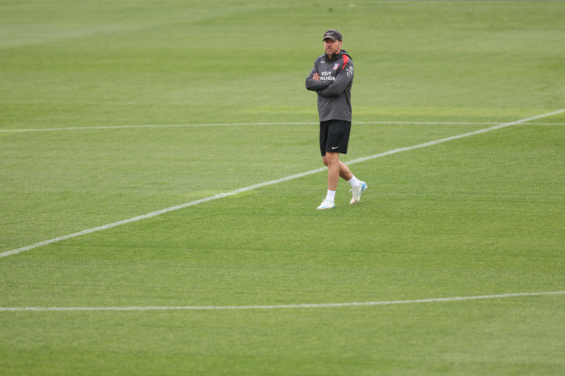 SImeone, durante el entrenamiento de este viernes. EFE/ Kiko Huesca