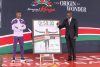 El presidente de Kenia, William Ruto, regaló este jueves al atleta keniano Sabastian Sawe un automóvil y ocho millones de chelines (53.000 euros) por batir un récord mundial el pasado domingo en el maratón de Londres y convertirse en el primero en bajar de dos horas en competición oficial en esa prueba.-EFE/ Presidencia de Kenia ***SOLO USO EDITORIAL/SOLO DISPONIBLE PARA ILUSTRAR LA NOTICIA QUE ACOMPAÑA (CRÉDITO OBLIGATORIO)***
