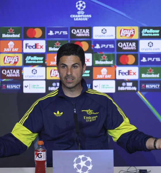 El técnico español del Arsenal, Mikel Arteta, durante la rueda de prensa que ha ofrecido hoy martes previo al encuentro que disputan Atlético de Madrid y Arsenal mañana miércoles en el estadio Metropolitano, en Madrid. EFE / Kiko Huesca.