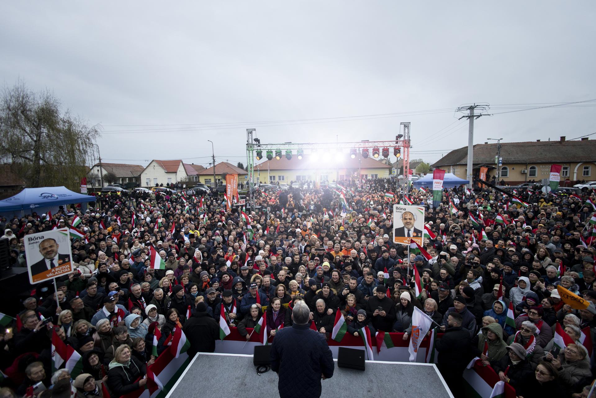 Imagen de un acto de campaña del del ultranacionalista Viktor Orbán cedida por el Gobierno húngaro. EFE/EPA/Zoltan Fischer HANDOUT HANDOUT - EDITORIAL USE ONLY - NO SALESHANDOUT EDITORIAL USE ONLY/NO SALES